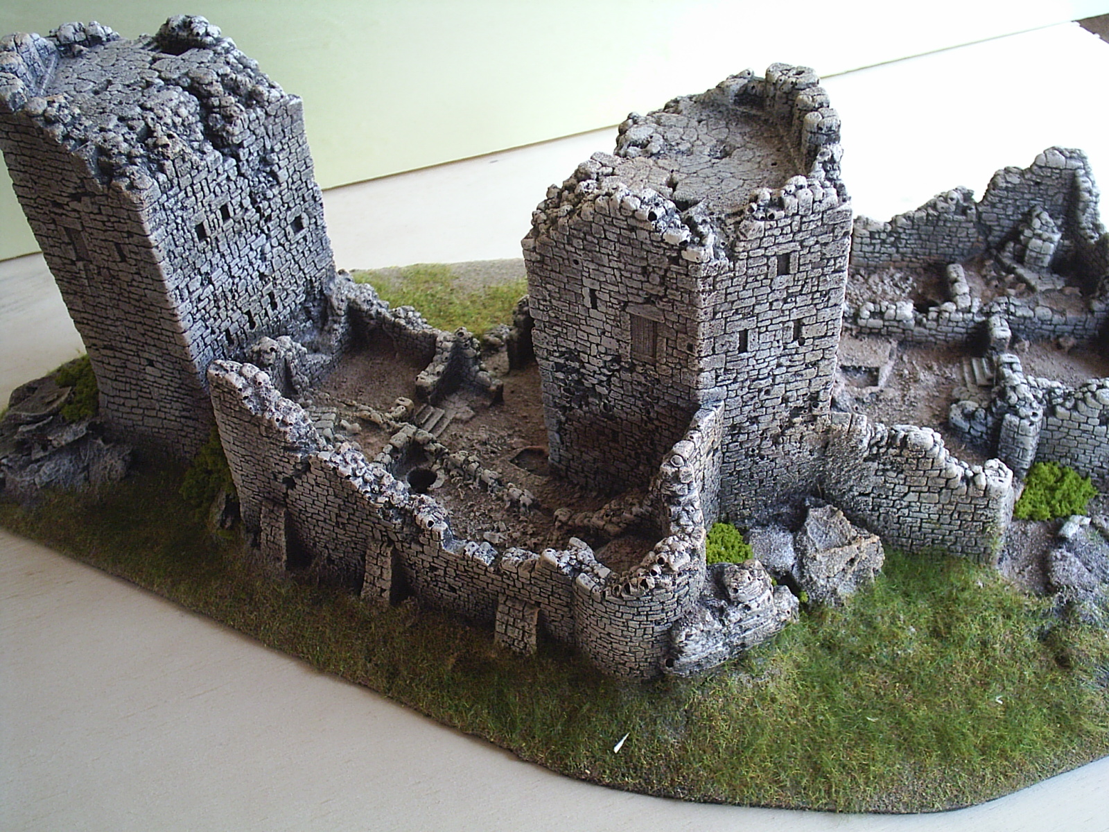 Castello scala 1/87 con materiale Noch